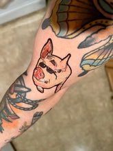 Load image into Gallery viewer, Cool Pig - Tattoo
